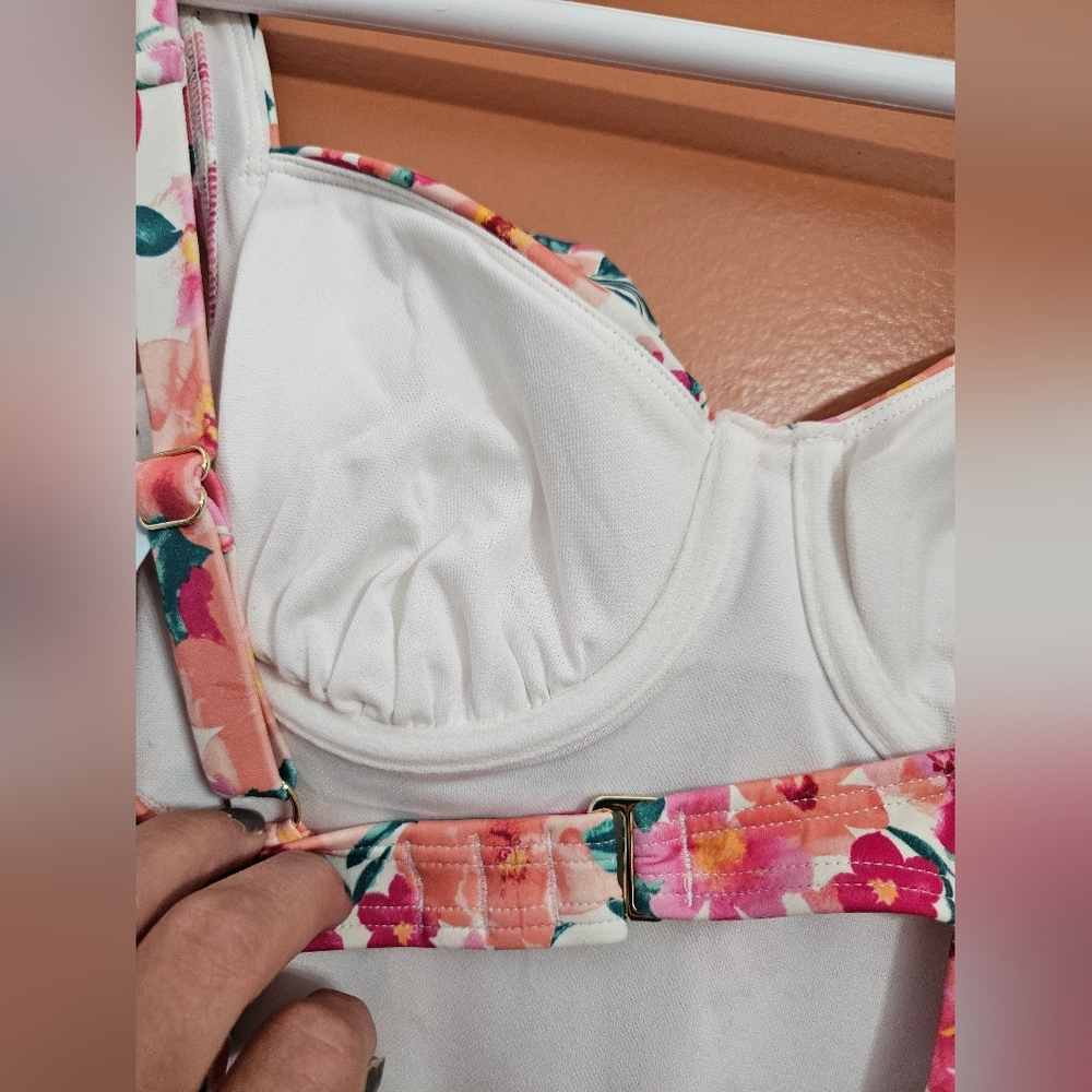 Womens SMALL 4-6 Floral One Peice With Underwire Support - Picture 6 of 6